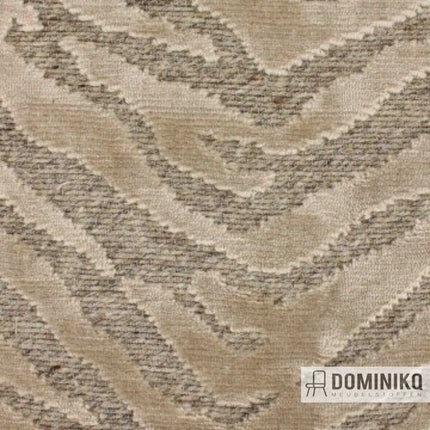 Jacquard velours stof Aristide Central Park 215 Champagne, brandvertragend met wolbasis, viscose en katoenen print.