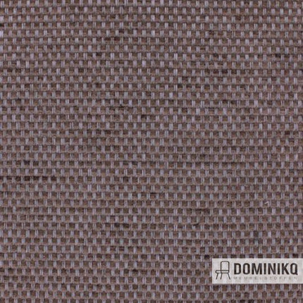 Aristide César geweven meubelstof met Aquaclean in warme bruine tinten, textuur detail.