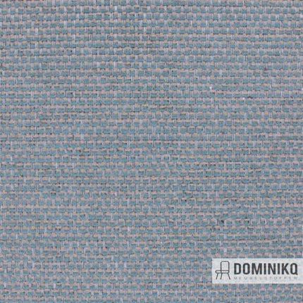 Aristide César 710 Peacock geweven meubelstof met Aquaclean-technologie voor duurzame en onderhoudsvriendelijke bekleding.