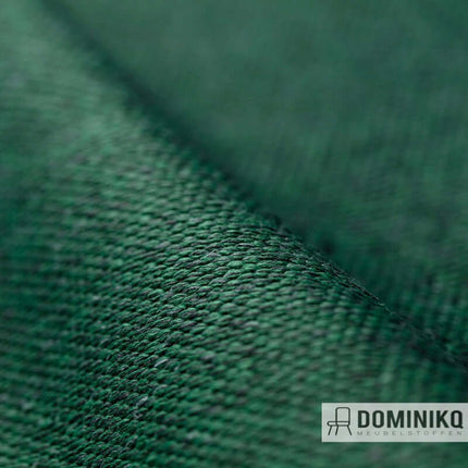 Stoffenclose-up van De Ploeg in olijfgroen, geweven uit Trevira CS polyester, vlamvertragend. Vanaf 5 meter, 10% korting.