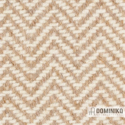 Wollen meubelstof van Bute Fabrics "Lewis" in een zigzagpatroon, kleuruitvoering "Feather", zonder watermerk Dominikq Meubelstoffen.