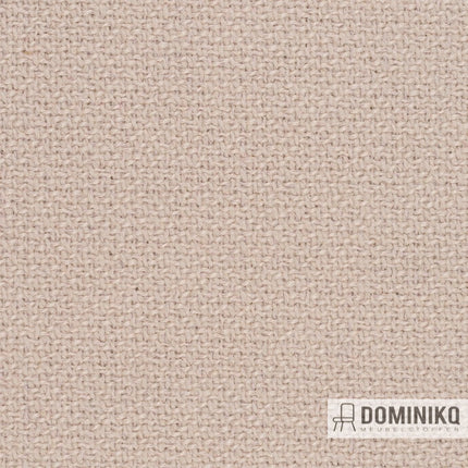 Close-up van Bute Fabrics Melrose meubelstof in Tusk, effen gekleurd met interessant weefpatroon, gemaakt van 93% wol.
