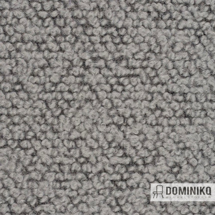 Storr CF774 Pebble, stevige geweven bouclé meubelstof van Bute Fabrics, grijze textuur met hoge wolgehalte, brandvertragend.