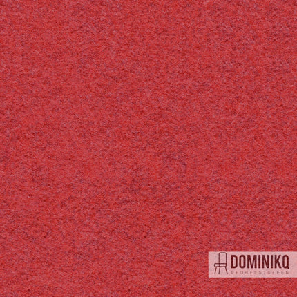 Rode vilten meubelstof van Camira Fabrics, Sonus collectie, model FHR17 Chorus, tijdloze en moderne uitstraling.