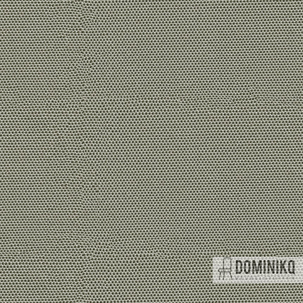 Grijze Sprint PS028 meubelstof van Camira Fabrics, ontworpen met geavanceerde weeftechnieken en sportinspiratie, voor flexibiliteit en prestaties.