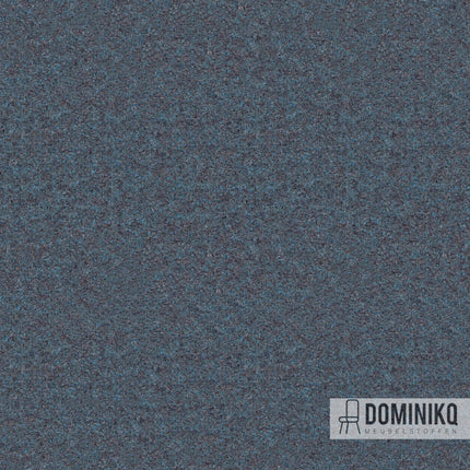 Blauwe wollen meubelstof Synergy van Camira Fabrics met fijne afwerking en hoge duurzaamheid, perfect voor interieurontwerp.