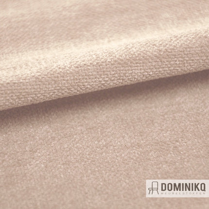 Amara meubelstof van Casal in 744 Grège kleur, geweven voor subtiel reliëf, geschikt voor diverse interieurs.