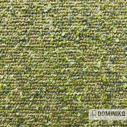 Grof geweven Casal Pixie meubelstof in de kleur Lichen, ecologisch en duurzaam, met rijke kleurdiepte.