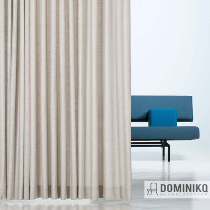 Ode stof van De Ploeg, in lichtbeige tint, brandvertragend polyester, 57 kleuren beschikbaar, Dominikq Meubelstoffen.