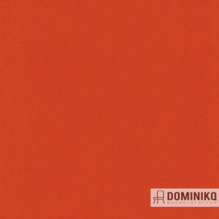 Heldere rode stof van de Ode collectie, De Ploeg. Gemakkelijk te combineren met elke inrichting. Brandvertragend polyester, 57 kleuren beschikbaar.