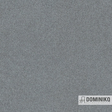 Comfort+ suède-look meubelstof in grijs, vlekwerend en zacht, geschikt voor duurzaam en stijlvol interieurdesign.