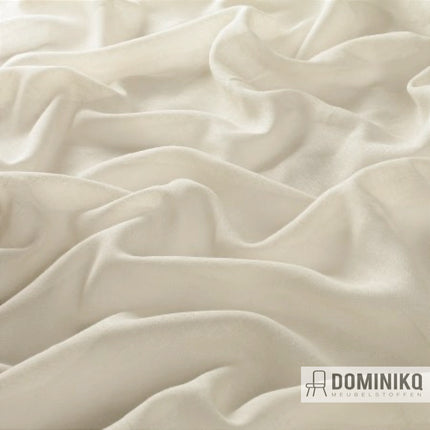 Licht transparante gordijnstof van JAB Anstoetz, collectie Gwendolyn Vol2, met authentiek weefpatroon in beige tinten.