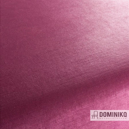 Velours meubelstof George in rode tint, wasbaar polyester, 150 cm breed, geschikt voor decoratieve doeleinden en slijtvast.