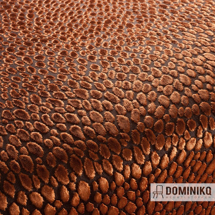 Tijgerprint meubelstof van JAB Anstoetz Splendido met driedimensionaal effect.