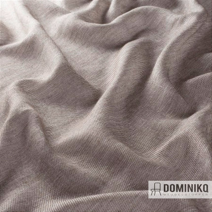 Semi-transparante Carezza gordijnstof van JAB Anstoetz in neutrale tint, geschikt voor decoratie en gordijnen, linnen en wol mix.