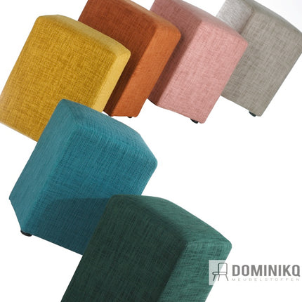 Veelzijdige poefs bekleed met Keymer Rhythm meubelstof in diverse kleuren, duurzame en onderhoudsvriendelijke linnen look.