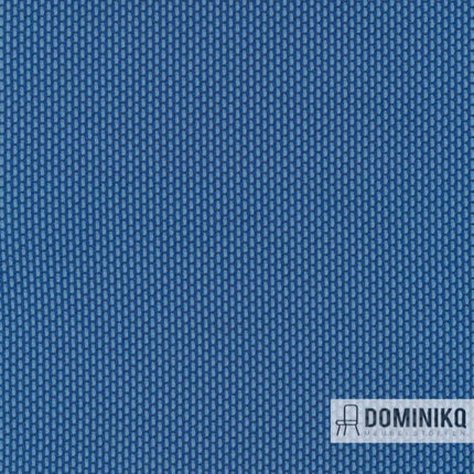 Blauwe gebreide stof van Kvadrat Febrik, Drop 751, met een opvallend patroon dat aan veelkleurige parels doet denken.