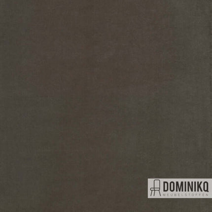 Donkergroene Kvadrat Harald 3 stof met matte afwerking, ontworpen door Raf Simons, zonder opvallende textielrichting.