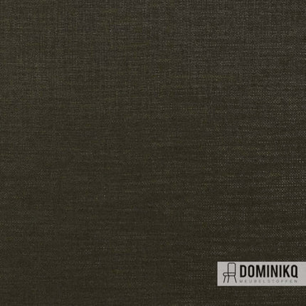 Fanello 008 meubelstof in donkerbruine tint, geschikt voor intensief gebruik, soepel en glanzend voor diverse meubelstijlen.
