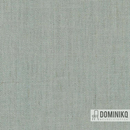 Kvadrat Raf Simons Sunniva 3 - Grijze stof met rijke textuur en complexe, verweven wolkleuren uit verschillende perspectieven