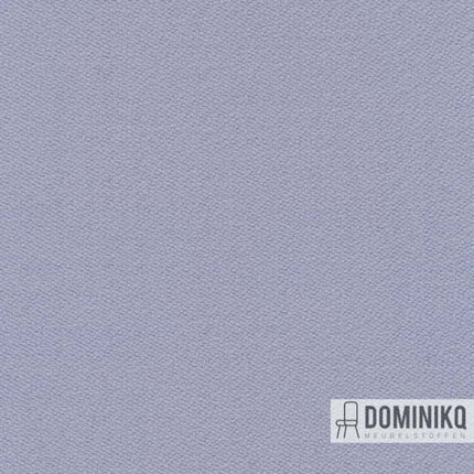 Vidar 4 meubelstof in lichtgrijze kleur, ontworpen door Fanny Aronsen, geüpdatet door Raf Simons met twee lagen weefsel.