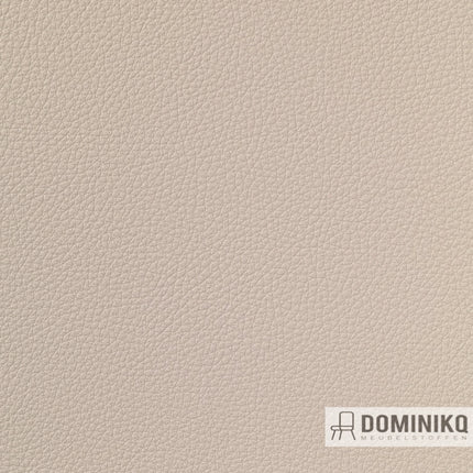 Leone Plus kunstleer in beige, verfijnde stijl en duurzaamheid, geschikt voor interieurgebruik met vinyl, polyester en katoen mix.