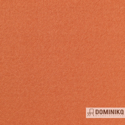 Vescom Lani 7060.02 meubelstof in een heldere oranje kleur, gemaakt van duurzaam, zacht wol-polyamide mengsel, geschikt voor diverse interieurstijlen.
