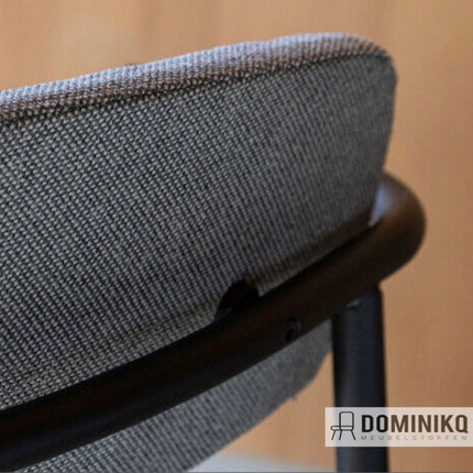 Grijze Vescom Avon stoelbekleding van 100% gerecycled plastic met subtiel retro-design, perfect voor elk interieur.