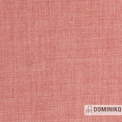 Salmonkleurige Linetta meubelstof, antibacterieel en vlekbestendig, ideaal voor hotels en horeca; 10% korting vanaf 5 meter.